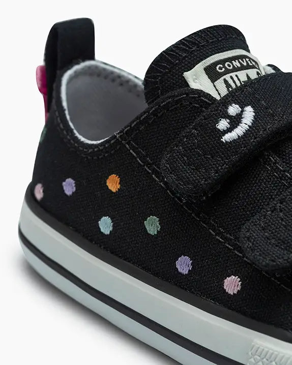 Tênis Chuck Taylor All Star 2V Polka Dots